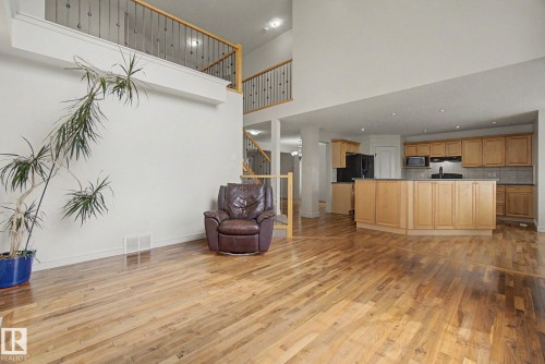 7365 Singer Way, Edmonton, AB 