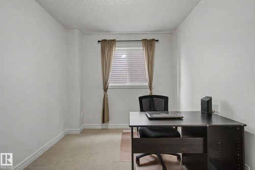 7365 Singer Way, Edmonton, AB 