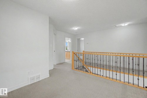 7365 Singer Way, Edmonton, AB 