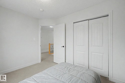 7365 Singer Way, Edmonton, AB 