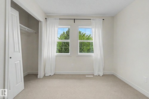 7365 Singer Way, Edmonton, AB 