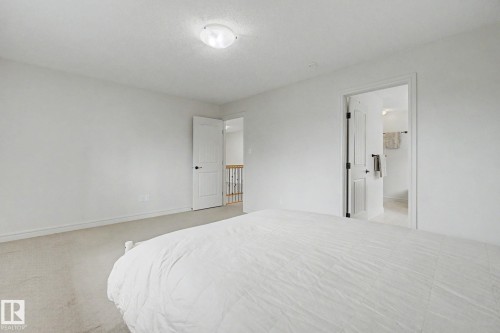 7365 Singer Way, Edmonton, AB 