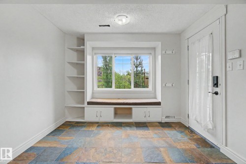 7365 Singer Way, Edmonton, AB 