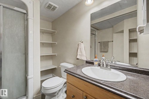 7365 Singer Way, Edmonton, AB 