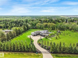 2 22555 TWP ROAD 530 Rural Strathcona County, AB T8A 4T7