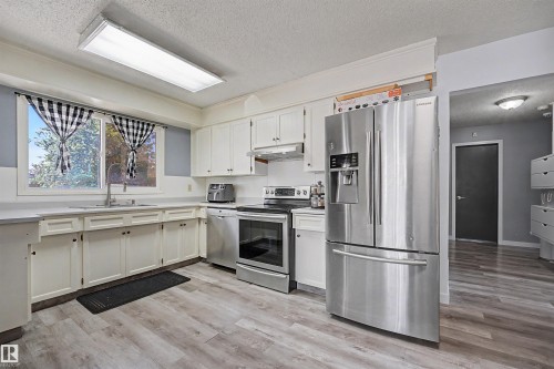 16608 109 St, Edmonton, AB 