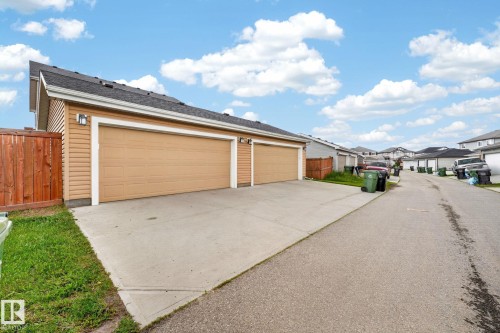 Garage - 165 Robinson Drive, Leduc, AB 