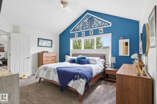204 Sheppard Court, Edmonton, AB - Indoor Photo Showing Bedroom