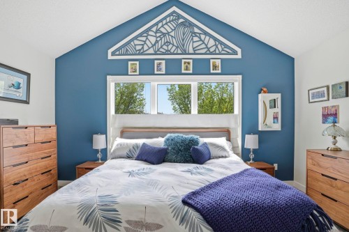 204 Sheppard Court, Edmonton, AB - Indoor Photo Showing Bedroom