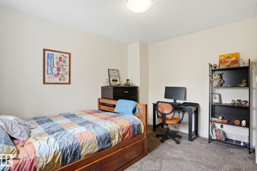 204 Sheppard Court, Edmonton, AB - Indoor Photo Showing Bedroom