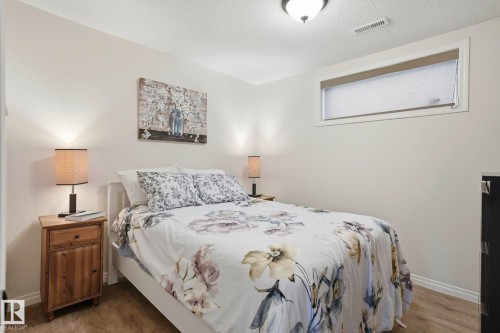 204 Sheppard Court, Edmonton, AB - Indoor Photo Showing Bedroom