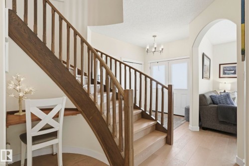 204 Sheppard Court, Edmonton, AB - Indoor Photo Showing Other Room
