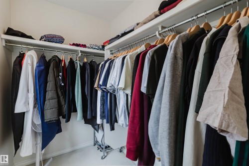 Walk in closet - 20524 58 Avenue, Edmonton, AB 