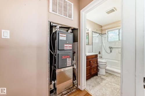 13215 132 Avenue, Edmonton, AB 