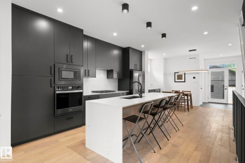 9138 71 Avenue, Edmonton, AB 