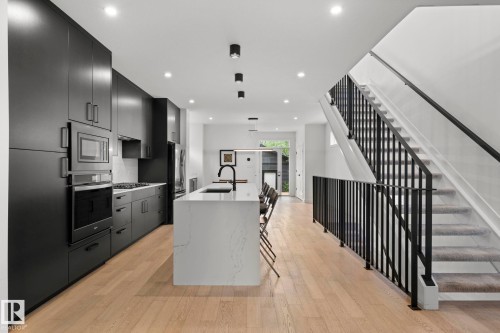 9138 71 Avenue, Edmonton, AB 