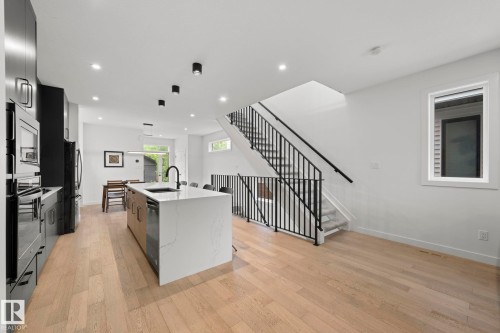 9138 71 Avenue, Edmonton, AB 