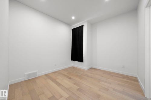 9138 71 Avenue, Edmonton, AB 