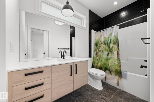 9138 71 Avenue, Edmonton, AB 