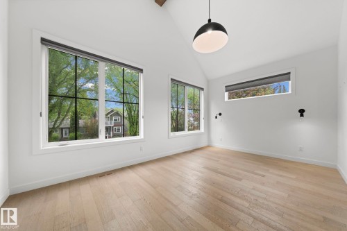 9138 71 Avenue, Edmonton, AB 