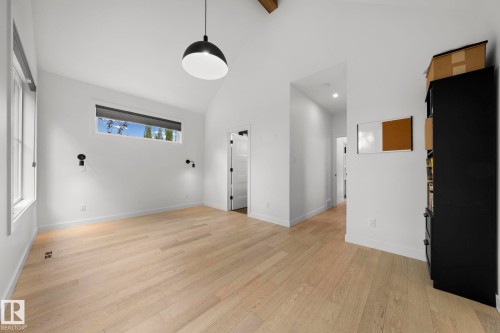 9138 71 Avenue, Edmonton, AB 