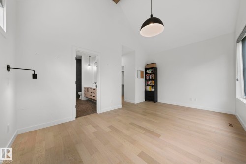 9138 71 Avenue, Edmonton, AB 