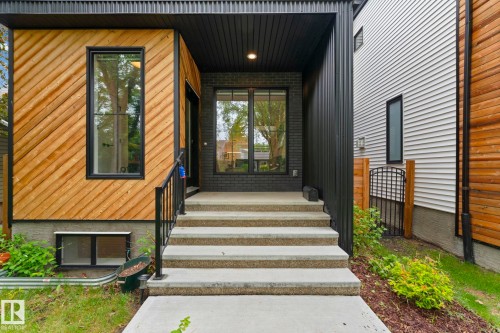 9138 71 Avenue, Edmonton, AB 