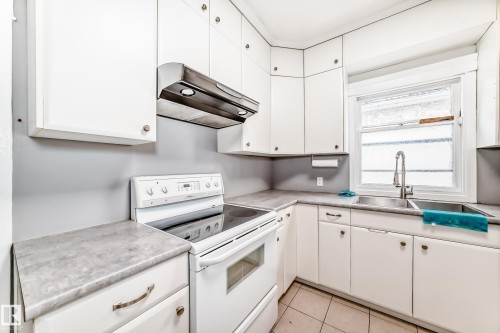12121 64 Street, Edmonton, AB 
