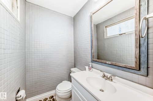12121 64 Street, Edmonton, AB 