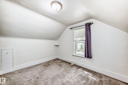 12121 64 Street, Edmonton, AB 