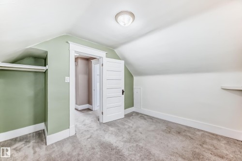 12121 64 Street, Edmonton, AB 