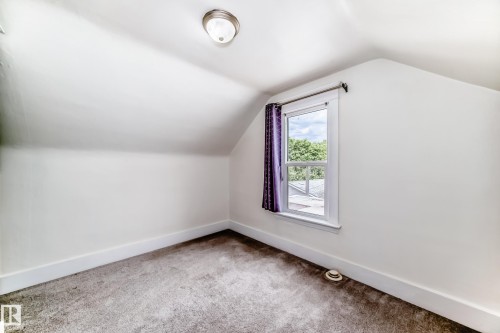 12121 64 Street, Edmonton, AB 