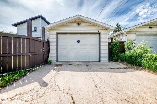 12121 64 Street, Edmonton, AB 