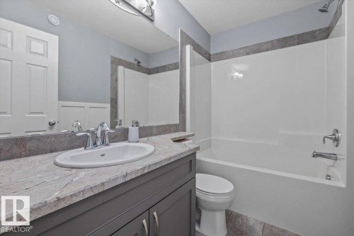 17703 65 Street Nw, Edmonton, AB 