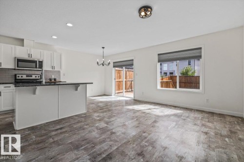 17703 65 Street Nw, Edmonton, AB 