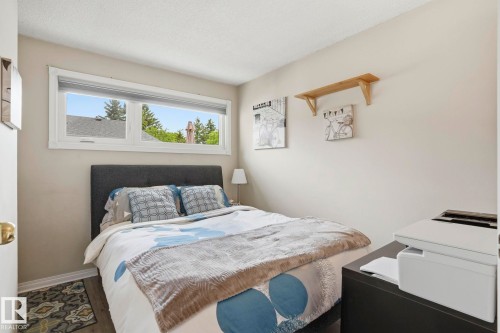 5511 10 Avenue, Edmonton, AB 