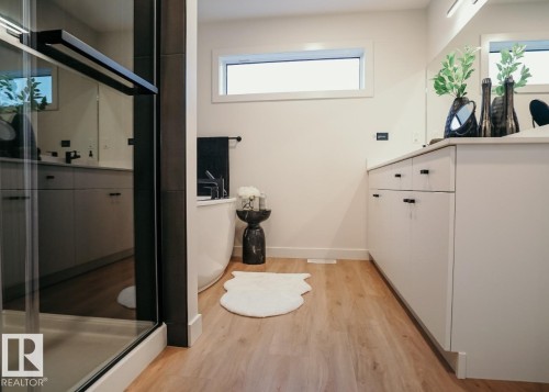 304 33 Street, Edmonton, AB 