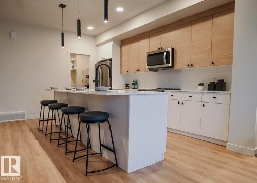 304 33 Street, Edmonton, AB 