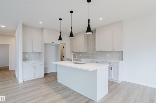 2225 194A Street, Edmonton, AB 
