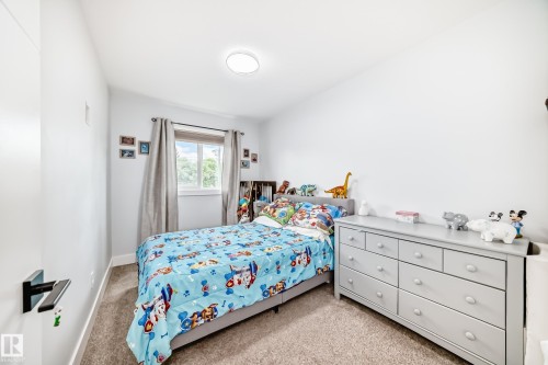 9830 73 Avenue, Edmonton, AB 