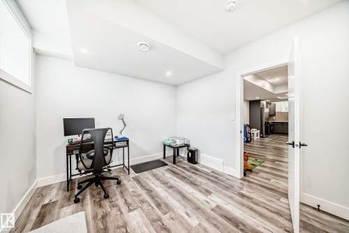 9830 73 Avenue, Edmonton, AB 