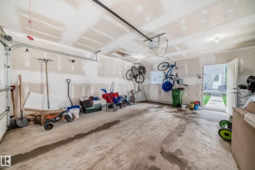 9830 73 Avenue, Edmonton, AB 