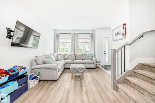 9830 73 Avenue, Edmonton, AB 