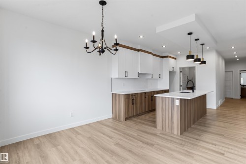 170 Munn Way, Leduc, AB - Indoor Photo Showing Kitchen