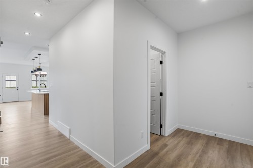 170 Munn Way, Leduc, AB - Indoor Photo Showing Other Room