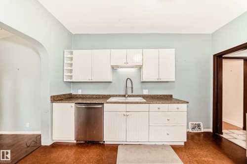10748 123 Street, Edmonton, AB 