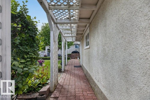 6616 95 Avenue, Edmonton, AB 