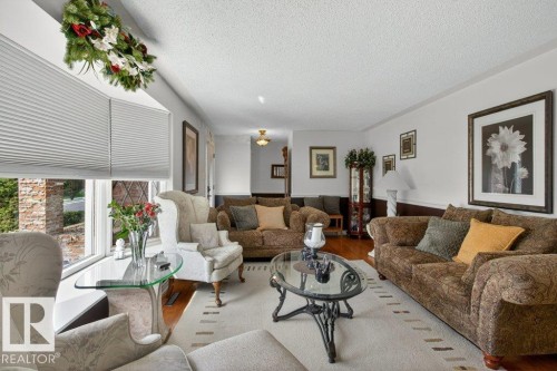 6616 95 Avenue, Edmonton, AB 