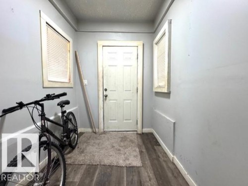11202 96 Street, Edmonton, AB - Indoor Photo Showing Other Room