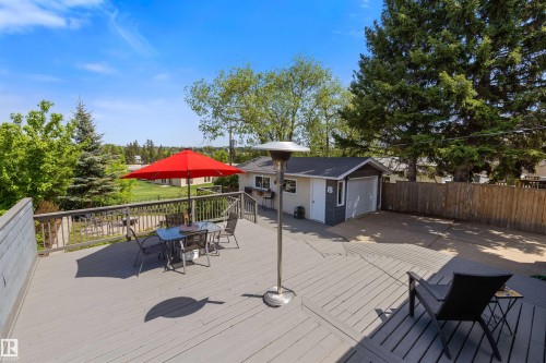 25 MOUNT ROYAL Drive  St. Albert, AB T8N 1J3